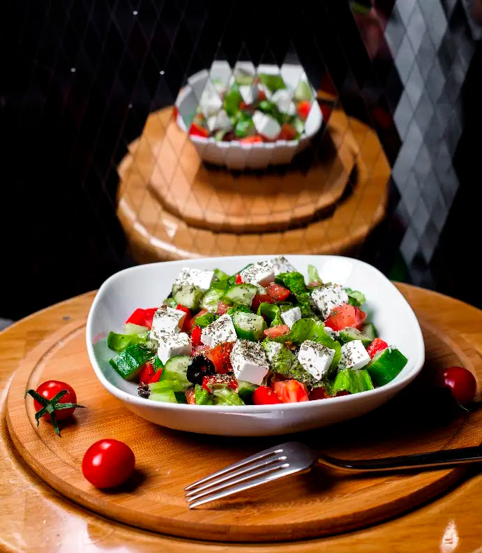 Salade fraîcheur au concombre, avocat et feta