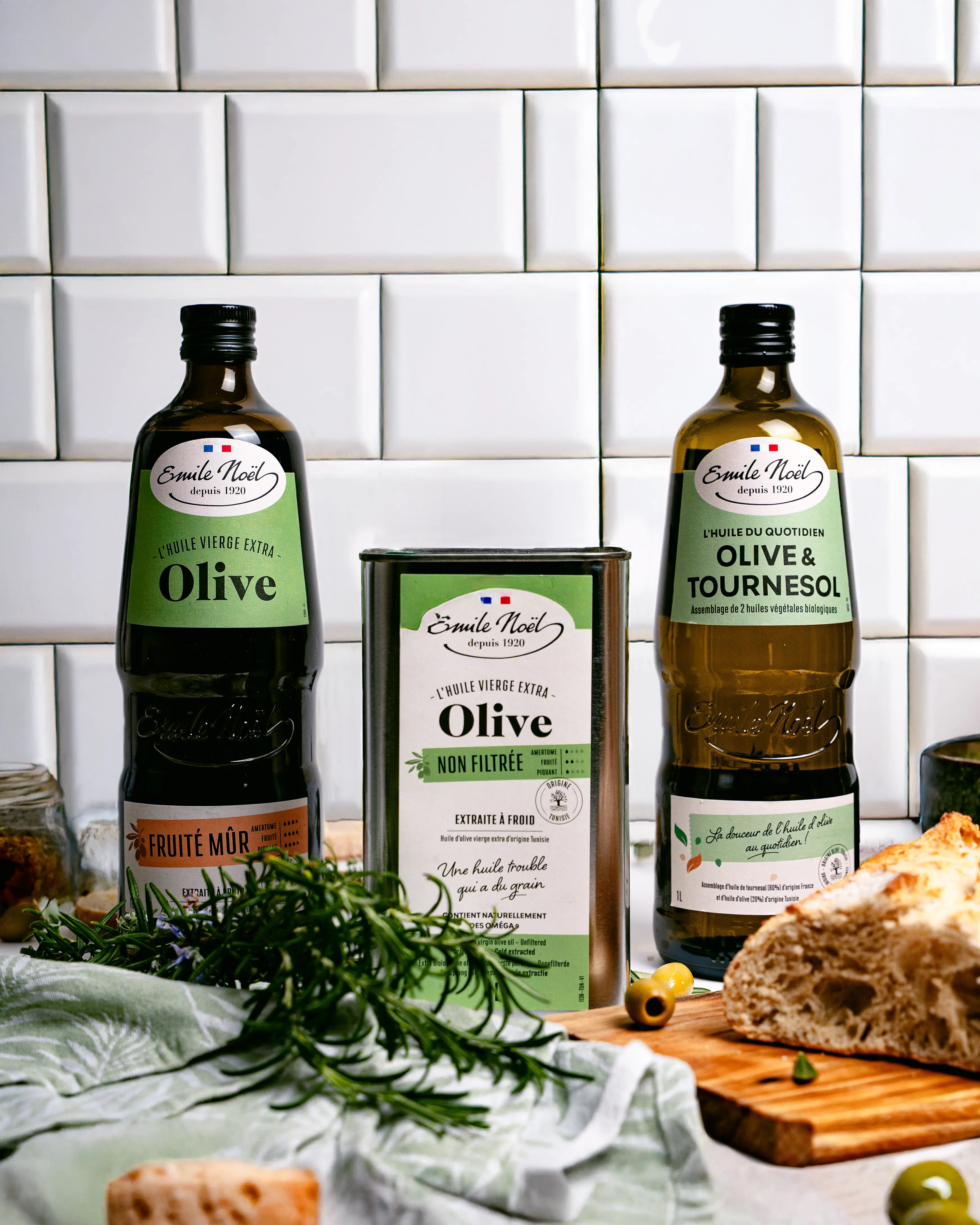 Bouteilles d’huiles bio Émile Noël